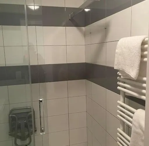 Champs Bernard * 鲁埃格自由城