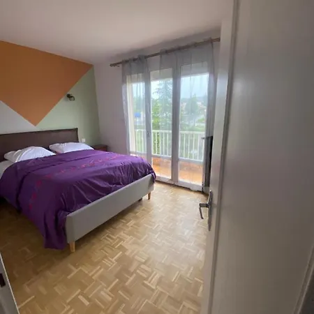Champs Bernard Apartment